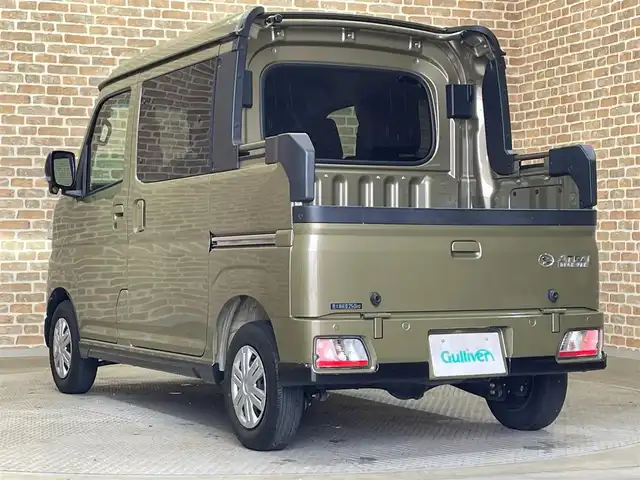 ダイハツ アトレー バン デッキバン 岩手県 2022(令4)年 1.1万km オフビートカーキM ４WD/両側パワースライドドア/スマートアシスト/衝突被害軽減ブレーキ/コーナーセンサー/レーンアシスト/クルーズコントロール/横滑り防止装置/アイドリングストップ/バックカメラ/純正ディスプレイオーディオ（Bluetooth USB フルセグ AndroidAUTO AppleCarPlay HDMI）/オートハイビーム/オートライト/オートエアコン/ステアリングスイッチ/ETC/ドアミラーウインカー