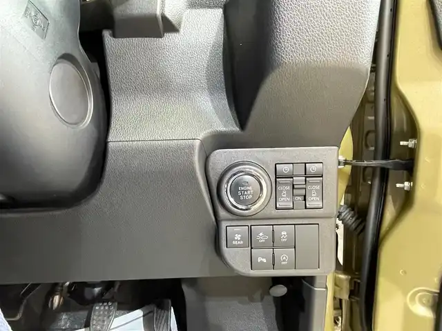 ダイハツ アトレー バン デッキバン 岩手県 2022(令4)年 1.1万km オフビートカーキM ４WD/両側パワースライドドア/スマートアシスト/衝突被害軽減ブレーキ/コーナーセンサー/レーンアシスト/クルーズコントロール/横滑り防止装置/アイドリングストップ/バックカメラ/純正ディスプレイオーディオ（Bluetooth USB フルセグ AndroidAUTO AppleCarPlay HDMI）/オートハイビーム/オートライト/オートエアコン/ステアリングスイッチ/ETC/ドアミラーウインカー