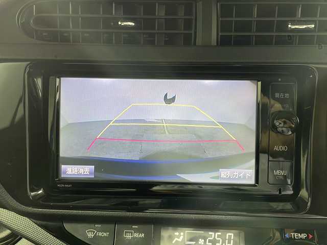 トヨタ アクア G 沖縄県 2016(平28)年 6.2万km コバルトブルーメタリック 県外仕入/禁煙車/スマートキー/プッシュスタート/純正ナビ/(CD/DVD/フルセグ/Bluetooth)/セーフティセンス/LKA（レーンキープアシスト）/バックカメラ/純正ドライブレコーダー/コーナーセンサー/革巻きステアリング/ステアリングリモコン/クルーズコントロール/オートライト/オートマチックハイビーム/純正フロアマット/ドアバイザー
