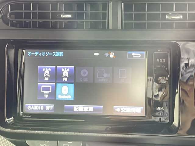 トヨタ アクア G 沖縄県 2016(平28)年 6.2万km コバルトブルーメタリック 県外仕入/禁煙車/スマートキー/プッシュスタート/純正ナビ/(CD/DVD/フルセグ/Bluetooth)/セーフティセンス/LKA（レーンキープアシスト）/バックカメラ/純正ドライブレコーダー/コーナーセンサー/革巻きステアリング/ステアリングリモコン/クルーズコントロール/オートライト/オートマチックハイビーム/純正フロアマット/ドアバイザー