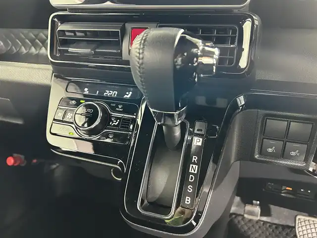 ダイハツ タント カスタム RS スタイルセレクション 佐賀県 2021(令3)年 7.4万km パールブラック 純正9インチナビ/フルセグTV/Bluetooth/Androidauto/Applecarplay/バックカメラ/衝突被害軽減システム/レーダークルーズコントロール/レーンアシスト/オートライト/オートマチックハイビーム/LEDヘッドライト/LEDフォグライト/クリアランスソナー/先行車発信お知らせ機能/ビルトインETC/両側パワースライドドア/運転席・助手席シートヒーター/ハーフレザーシート/ISOFIX対応/後席サンシェード/シートバックテーブル/純正15インチアルミホイール/純正フロアマット/純正ドアバイザー/スマートキー