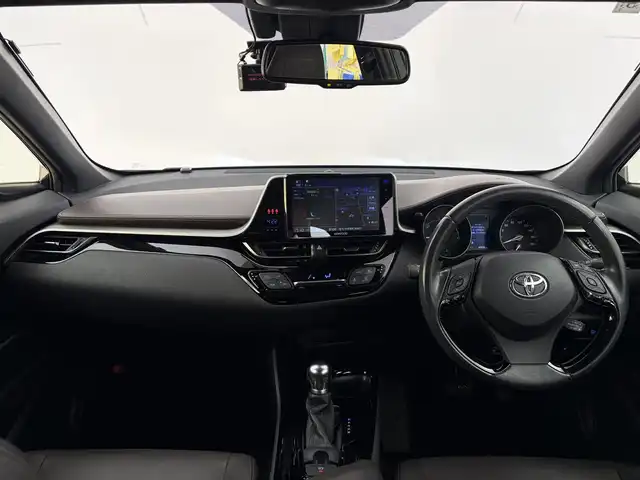 トヨタ Ｃ－ＨＲ G 愛知県 2017(平29)年 4.3万km ブラックマイカ トヨタセーフティセンス/プリクラッシュセーフティ/レーンディパーチャーアラート/オートマチックハイビーム/レーダークルーズコントロール/ナビ/ワンセグTV/Bluetooth接続/CD/DVD/AM/FM/SD/iPod/前後ドライブレコーダー/フルフラットシート/純正フロアマット/純正18インチアルミホイール/LEDヘッドライト/オートライト/プッシュスタート/バックカメラ/ETC/スマートキー