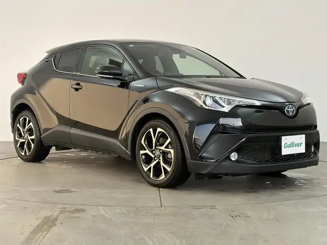 トヨタ Ｃ－ＨＲ G 愛知県 2017(平29)年 4.3万km ブラックマイカ トヨタセーフティセンス/プリクラッシュセーフティ/レーンディパーチャーアラート/オートマチックハイビーム/レーダークルーズコントロール/ナビ/ワンセグTV/Bluetooth接続/CD/DVD/AM/FM/SD/iPod/前後ドライブレコーダー/フルフラットシート/純正フロアマット/純正18インチアルミホイール/LEDヘッドライト/オートライト/プッシュスタート/バックカメラ/ETC/スマートキー