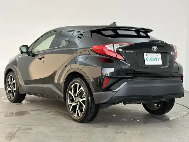 トヨタ Ｃ－ＨＲ G 愛知県 2017(平29)年 4.3万km ブラックマイカ トヨタセーフティセンス/プリクラッシュセーフティ/レーンディパーチャーアラート/オートマチックハイビーム/レーダークルーズコントロール/ナビ/ワンセグTV/Bluetooth接続/CD/DVD/AM/FM/SD/iPod/前後ドライブレコーダー/フルフラットシート/純正フロアマット/純正18インチアルミホイール/LEDヘッドライト/オートライト/プッシュスタート/バックカメラ/ETC/スマートキー