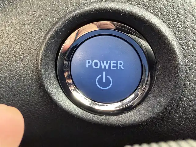 トヨタ Ｃ－ＨＲ G 愛知県 2017(平29)年 4.3万km ブラックマイカ トヨタセーフティセンス/プリクラッシュセーフティ/レーンディパーチャーアラート/オートマチックハイビーム/レーダークルーズコントロール/ナビ/ワンセグTV/Bluetooth接続/CD/DVD/AM/FM/SD/iPod/前後ドライブレコーダー/フルフラットシート/純正フロアマット/純正18インチアルミホイール/LEDヘッドライト/オートライト/プッシュスタート/バックカメラ/ETC/スマートキー