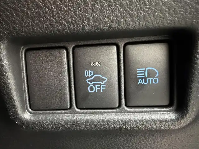 トヨタ Ｃ－ＨＲ G 愛知県 2017(平29)年 4.3万km ブラックマイカ トヨタセーフティセンス/プリクラッシュセーフティ/レーンディパーチャーアラート/オートマチックハイビーム/レーダークルーズコントロール/ナビ/ワンセグTV/Bluetooth接続/CD/DVD/AM/FM/SD/iPod/前後ドライブレコーダー/フルフラットシート/純正フロアマット/純正18インチアルミホイール/LEDヘッドライト/オートライト/プッシュスタート/バックカメラ/ETC/スマートキー