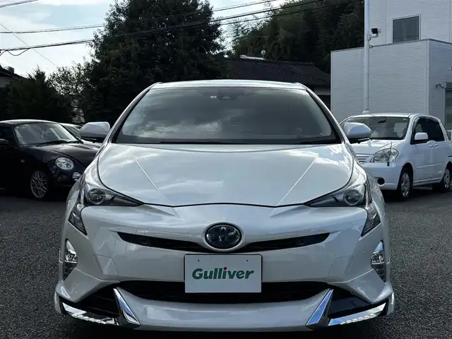 トヨタ プリウス A プレミアム　ツーリングセレ 熊本県 2016(平28)年 9.2万km ホワイトパールクリスタルシャイン フルエアロ/4WD/純正9インチナビ（DSZT-YC4T）/【フルセグTV／CD／DVD/BT】/バックカメラ　/レーダークルーズコントロール/プリクラッシュセーフティ/レーンキープアシスト/オートLEDヘッドライト　/オートハイビーム/黒革シート/D席パワーシート/前席シートヒーター/社外17インチAW/ETC/ドライブレコーダー　/オートエアコン