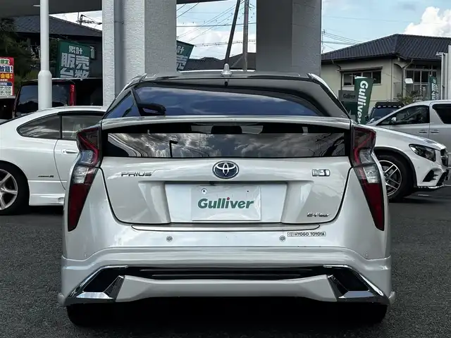 トヨタ プリウス A プレミアム　ツーリングセレ 熊本県 2016(平28)年 9.2万km ホワイトパールクリスタルシャイン フルエアロ/4WD/純正9インチナビ（DSZT-YC4T）/【フルセグTV／CD／DVD/BT】/バックカメラ　/レーダークルーズコントロール/プリクラッシュセーフティ/レーンキープアシスト/オートLEDヘッドライト　/オートハイビーム/黒革シート/D席パワーシート/前席シートヒーター/社外17インチAW/ETC/ドライブレコーダー　/オートエアコン