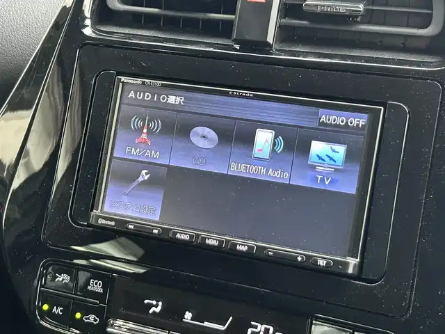 トヨタ プリウス S 静岡県 2019(令1)年 3.4万km スーパーホワイトⅡ トヨタセーフティセンス/Ｓｔｒａｄａメモリナビ/ＴＶ/ＢＴオーディオ/バックカメラ/ドラレコ/ビルトインＥＴＣ/エアロ付（ＦＳＲ）/追従機能付クルコン/前後コーナーセンサー/ＬＴＡ(レーントレーシングアシスト)/PKSB(パーキングサポートブレーキ)/オートライト/LEDヘッドライト/オートエアコン/盗難防止装置/純正15AW