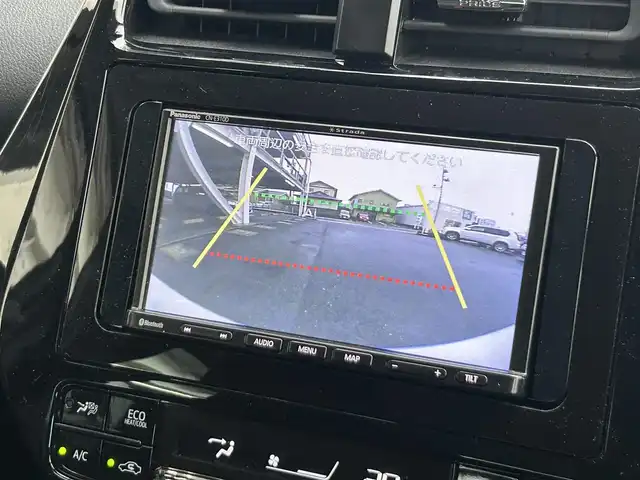 トヨタ プリウス S 静岡県 2019(令1)年 3.4万km スーパーホワイトⅡ トヨタセーフティセンス/Ｓｔｒａｄａメモリナビ/ＴＶ/ＢＴオーディオ/バックカメラ/ドラレコ/ビルトインＥＴＣ/エアロ付（ＦＳＲ）/追従機能付クルコン/前後コーナーセンサー/ＬＴＡ(レーントレーシングアシスト)/PKSB(パーキングサポートブレーキ)/オートライト/LEDヘッドライト/オートエアコン/盗難防止装置/純正15AW