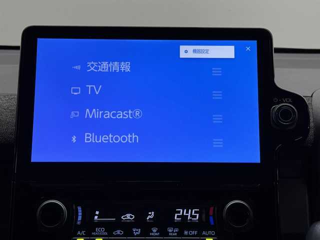 トヨタ シエンタ ハイブリッド Z 三重県 2023(令5)年 5.3万km ブラック ハイブリッド/FF/インパネCVT/純正 10.5インチ『ディスプレイオーディオplus』（ナビ付）/（AM/FM/USB/iPod/Bluetooth/Miracast/CarPlay/AndroidAuto）/バックガイドモニター/両側ハンズフリーパワースライドドア/【OP】ドライブレコーダー 前後（ナビ連動）/ETC/Toyota Safety Sense/・プリクラッシュセーフティ/・レーンディパーチャーアラート/・レーダークルーズ（停止保持機能有）/・ブラインドスポットモニター/・プロアクティブドライビングアシスト/・インテリジェントクリアランスソナー（パーキングサポートブレーキ［PKSB］静止物＋後方接近車両）/・リヤクロストラフィックアラート/・ロードサインアシスト/・アダプティブハイビームシステム/・休憩提案機能/など/装備/・革調シートカバー（社外品）/・オートエアコン/・オートライト/・LEDヘッドランプ/・保/取/・ステアリングスイッチ/・充電用USBジャック（USB-Ax1、USB-Cx3）/・純正ホイールキャップ＆15インチスチールホイール/・保/取/など