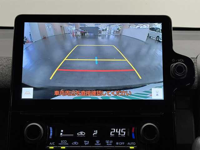 トヨタ シエンタ ハイブリッド Z 三重県 2023(令5)年 5.3万km ブラック ハイブリッド/FF/インパネCVT/純正 10.5インチ『ディスプレイオーディオplus』（ナビ付）/（AM/FM/USB/iPod/Bluetooth/Miracast/CarPlay/AndroidAuto）/バックガイドモニター/両側ハンズフリーパワースライドドア/【OP】ドライブレコーダー 前後（ナビ連動）/ETC/Toyota Safety Sense/・プリクラッシュセーフティ/・レーンディパーチャーアラート/・レーダークルーズ（停止保持機能有）/・ブラインドスポットモニター/・プロアクティブドライビングアシスト/・インテリジェントクリアランスソナー（パーキングサポートブレーキ［PKSB］静止物＋後方接近車両）/・リヤクロストラフィックアラート/・ロードサインアシスト/・アダプティブハイビームシステム/・休憩提案機能/など/装備/・革調シートカバー（社外品）/・オートエアコン/・オートライト/・LEDヘッドランプ/・保/取/・ステアリングスイッチ/・充電用USBジャック（USB-Ax1、USB-Cx3）/・純正ホイールキャップ＆15インチスチールホイール/・保/取/など