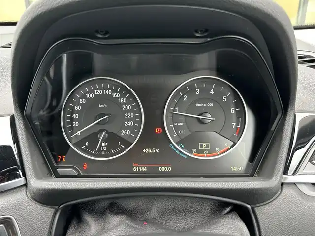 ＢＭＷ Ｘ１ xDrive 20i Xライン 石川県 2015(平27)年 6.2万km パール 純正メモリナビ/（BT／AM／FM／DVD）/バックカメラ/パワーバックドア/インテリジェントセーフティー/パークディスタンスコントロール/オートマチックテールゲート/フットトランクオープナー/コンフォートアクセス/キセノンヘッドライト/オートマチックハイビーム/オートライト/レインセンサー/スピードリミッター/ドライブレコーダー（360度）/ETC2.0/スペアキー2本
