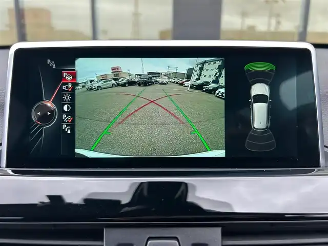 ＢＭＷ Ｘ１ xDrive 20i Xライン 石川県 2015(平27)年 6.2万km パール 純正メモリナビ/（BT／AM／FM／DVD）/バックカメラ/パワーバックドア/インテリジェントセーフティー/パークディスタンスコントロール/オートマチックテールゲート/フットトランクオープナー/コンフォートアクセス/キセノンヘッドライト/オートマチックハイビーム/オートライト/レインセンサー/スピードリミッター/ドライブレコーダー（360度）/ETC2.0/スペアキー2本