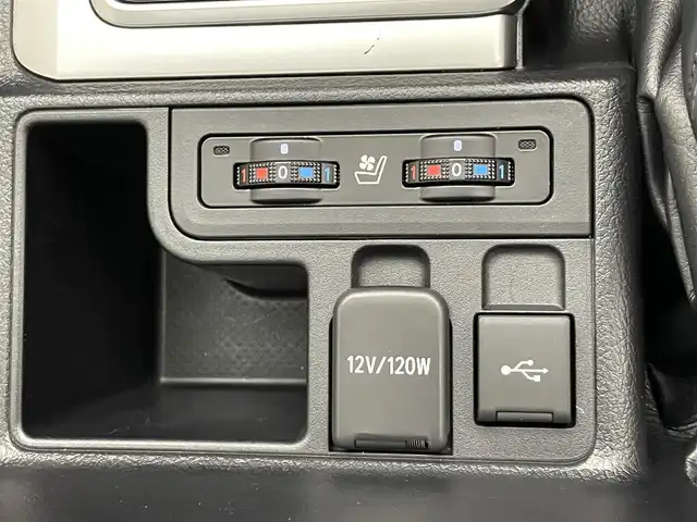 トヨタ ランドクルーザー プラド TX Lパッケージ マットブラED 愛知県 2022(令4)年 1.3万km ブラック メーカーナビＴＶ　ムーンルーフ　禁煙車　全方位カメラ　ＢＳＭ　黒革　シートヒーター　シートエアコン　コーナーセンサー　セーフティセンス　衝突軽減　追従クルコン　純正ルーフレール　ETC　7人　　ＬＥＤライト　ヘッドライトウォッシャー　ETC２．０　オートハイビーム　ルーフレール　スペアタイヤ