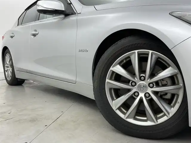 日産 スカイライン ハイブリッド 350GT Type P 福岡県 2014(平26)年 6.5万km ブリリアントシルバー 純正ナビ（ＢＴ，フルセグＴＶ）　/全方位カメラ　/ビルトインＥＴＣ　/障害物センサー　/ＡＣＣ　/エマージェンシーブレーキ　/横滑り防止　/ＭＴモード付　/本革シート　/シートヒーター　/パワーシート　/純正１７インチＡＷ