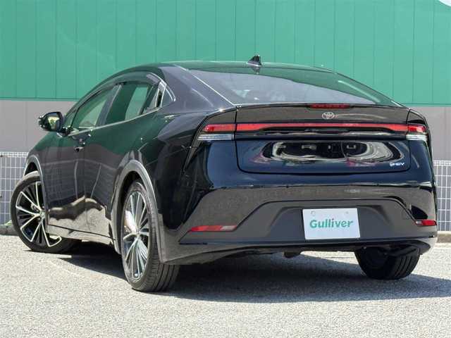 トヨタ プリウス G 千葉県 2025(令7)年 0.5万km アティチュードブラックマイカ 純正8インチディスプレイオーディオ/フルセグ/Bluetooth/USB/レーダークルーズコントロール/ビルトインETC2.0/前席シートヒーター/電動パーキングブレーキ/レーンアシスト/LEDヘッドライト/オートライト/オートハイビーム/純正19インチアルミホイール/純正フロアマット