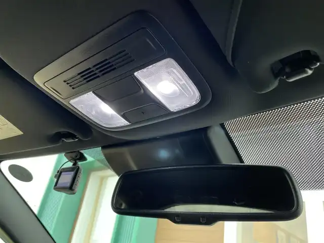 ホンダ シビック ハッチバック 宮崎県 2020(令2)年 8.1万km プラチナホワイトパール 無限エアロ（F.S.R)/テールゲートスポイラー/社外フロントグリル/WORK18インチアルミホイール/ローダウン/ブリッツマフラー/無限テール/ホンダセンシング/LEDライト/ETC/プッシュスタート