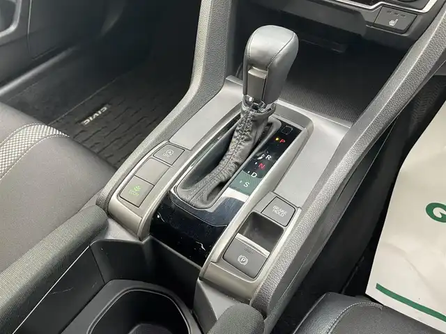 ホンダ シビック ハッチバック 宮崎県 2020(令2)年 8.1万km プラチナホワイトパール 無限エアロ（F.S.R)/テールゲートスポイラー/社外フロントグリル/WORK18インチアルミホイール/ローダウン/ブリッツマフラー/無限テール/ホンダセンシング/LEDライト/ETC/プッシュスタート