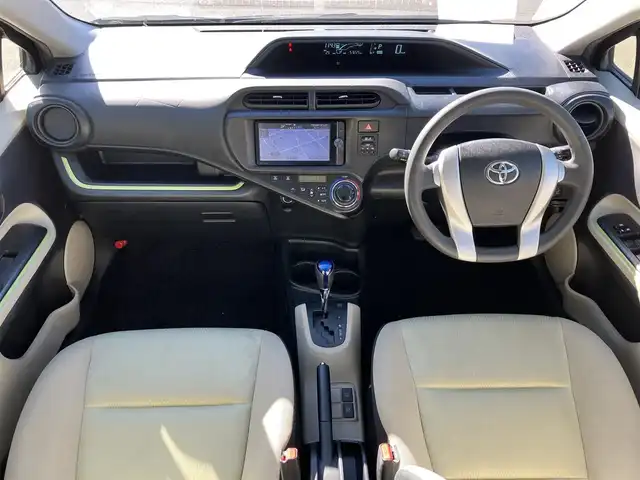 トヨタ アクア S 静岡県 2014(平26)年 5.8万km ブラックマイカ /エンジンスタートボタン/パワーステアリング/パワーウィンドウ/スマートキー/取扱説明書/オートエアコン/アイドリングストップ/ETC/純正ナビ（CD/DVD/BT/フルセグ）/純正フロアマット/布シート/ABS/横滑り防止装置/オートライト/ハロゲン/Wエアバッグ/D席フロアマット不足