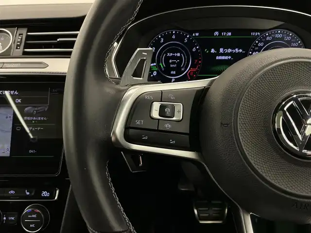 フォルクスワーゲン アルテオン TSI 4モーション Rラインアドバンス 岡山県 2018(平30)年 6万km 白 AndroidAuto/Apple　car　play/ヘッドアップディスプレイ/ACC/シートヒーター（ALL）/ドラレコ（F/R）/ブレーキオートホールド/パークアシスト/バックカメラ/アラウンドビューカメラ/WAC/パドルシフト/サンルーフ/走行モード/DYNAudio/CD/DVD/Bluetooth/AUX/FM/AM