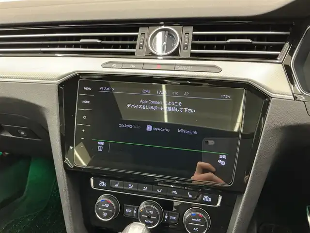 フォルクスワーゲン アルテオン TSI 4モーション Rラインアドバンス 岡山県 2018(平30)年 6万km 白 AndroidAuto/Apple　car　play/ヘッドアップディスプレイ/ACC/シートヒーター（ALL）/ドラレコ（F/R）/ブレーキオートホールド/パークアシスト/バックカメラ/アラウンドビューカメラ/WAC/パドルシフト/サンルーフ/走行モード/DYNAudio/CD/DVD/Bluetooth/AUX/FM/AM