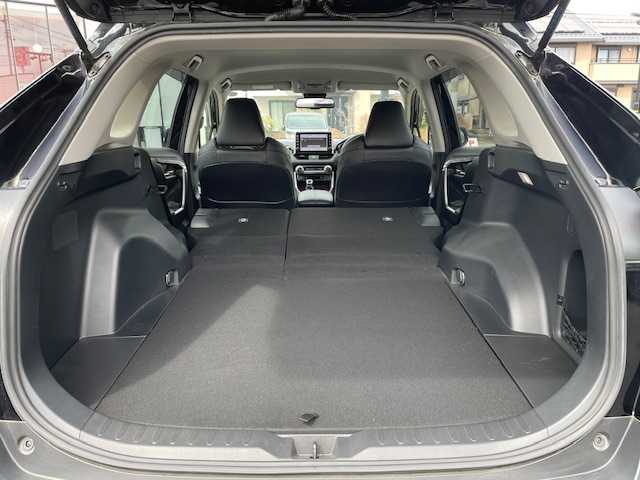 トヨタ ＲＡＶ４ アドベンチャー オフロードPKG 宮城県 2023(令5)年 2.9万km アティチュードブラックマイカ 登録時走行距離28259km/シートヒーター/コーナーセンサー/バックカメラ/ハンドルヒーター/Bluetooth/FM/AM/パワーシート/ルーフレール/ビルトインETC/追従クルーズコントロール/衝突軽減ブレーキ/純正フロアマット/純正ホイール/LED三眼ヘッドライト/エアーシート/オートライト