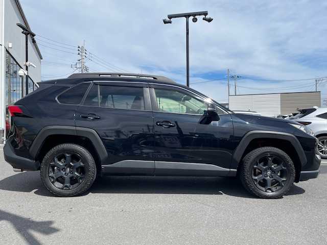 トヨタ ＲＡＶ４ アドベンチャー オフロードPKG 宮城県 2023(令5)年 2.9万km アティチュードブラックマイカ 登録時走行距離28259km/シートヒーター/コーナーセンサー/バックカメラ/ハンドルヒーター/Bluetooth/FM/AM/パワーシート/ルーフレール/ビルトインETC/追従クルーズコントロール/衝突軽減ブレーキ/純正フロアマット/純正ホイール/LED三眼ヘッドライト/エアーシート/オートライト