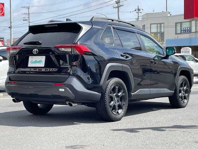 トヨタ ＲＡＶ４ アドベンチャー オフロードPKG 宮城県 2023(令5)年 2.9万km アティチュードブラックマイカ 登録時走行距離28259km/シートヒーター/コーナーセンサー/バックカメラ/ハンドルヒーター/Bluetooth/FM/AM/パワーシート/ルーフレール/ビルトインETC/追従クルーズコントロール/衝突軽減ブレーキ/純正フロアマット/純正ホイール/LED三眼ヘッドライト/エアーシート/オートライト
