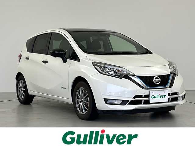 日産 ノート e－パワー メダリスト Bアロー 岐阜県 2020(令2)年 7.4万km ブリリアントホワイトパール/スーパーブラック 2トーン 純正ナビ/CD/DVD/Bluetooth/SD/iPod/AUX/フルセグTV/インテリジェントクルーズコントロール/レーンキープアシスト/クリアランスソナー/全周囲カメラ/エマージェンシーブレーキ/ドライブレコーダー/スペアキー/スマートキー/プッシュスタート/ハーフレザーシート/オートLEDヘッドライト/純正18インチアルミホイール＆サマータイヤ積み込みあり/ETC