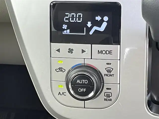ダイハツ キャスト スタイル X SAⅡ 千葉県 2017(平29)年 4.5万km パールホワイトⅢ スマートアシストII/衝突軽減ブレーキ/車線逸脱警報機能/誤発進抑制機能/先行車お知らせ機能/純正7型ナビ/フルセグTV/Bluetooth/CD/DVD/バックカメラ/ETC/プッシュスタート/スマートキー/ヘッドライトレベライザー/純正フロアマット/ステアリングスイッチ/電動格納サイドミラー/アイドリングストップ/プッシュスタート