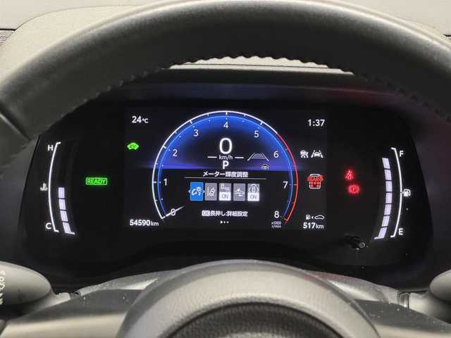 トヨタ シエンタ ハイブリッド Z 三重県 2022(令4)年 5.5万km ホワイトパールクリスタルシャイン ハイブリッド/FF/インパネCVT/純正 10.5インチ『ディスプレイオーディオplus』（ナビ付）/（AM/FM/USB/iPod/Bluetooth/Miracast/CarPlay/AndroidAuto）/【OP】パノラミックビューモニター（床下透過機能付・PKSB後方歩行者）*1/両側ハンズフリーパワースライドドア/ドライブレコーダー前方（ナビ連動）/ETC/Toyota Safety Sense/・プリクラッシュセーフティ/・レーンディパーチャーアラート/・レーダークルーズ（停止保持機能有）/・ブラインドスポットモニター/・プロアクティブドライビングアシスト/・クリアランスソナー（パーキングサポートブレーキ［PKSB］静止物＋後方接近車両）/・リヤクロストラフィックアラート/・リヤカメラディテクション/・ロードサインアシスト/・【OP】アドバンストパーク＋PKSB（周囲静止物）/・アダプティブハイビーム/など/装備/・【OP】シートヒーター＆ステアリングヒーター/・【OP】AC100Vコンセント（1500W）/・【OP】天井サーキュレーター/・オートエアコン/・オートライト/・LEDヘッドランプ/・保/取/・予備スマートキーx1/など