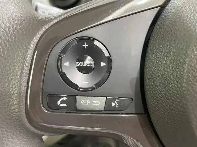ホンダ Ｎ ＢＯＸ G L ホンダセンシング 鹿児島県 2018(平30)年 4.5万km プレミアムイエローパールⅡ 純正7インチSDナビ/BT/CD/SD/iPod/AM/FM/バックカメラ/ホンダセンシング/レーダークルーズコントロール/レーンキープアシスト/片側パワースライドドア/ETC/オートライト/LEDヘッドライト/純正ラバーマット/スマートキー