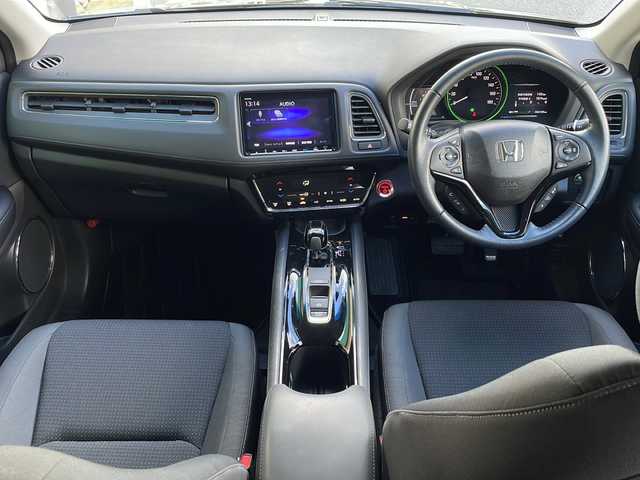 ホンダ ヴェゼル ハイブリッド X ホンダセンシング 岐阜県 2021(令3)年 2.7万km クリスタルブラックパール 禁煙車/ホンダセンシング/純正ナビ/HDMI/衝突軽減ブレーキ/レーンキープアシスト/カーテンエアバッグ/バックカメラ/前後ドライブレコーダー/ビルトインETC/パドルシフト/純正アルミホイール/純正フロアマット/ワンオーナー/ドアバイザー/LEDヘッドライト/オートエアコン/オートライト/オートハイビーム/プッシュスタート