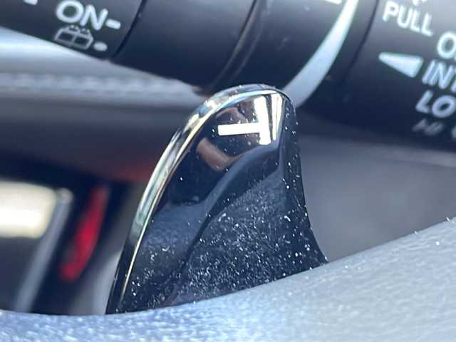 ホンダ ヴェゼル ハイブリッド X ホンダセンシング 岐阜県 2021(令3)年 2.7万km クリスタルブラックパール 禁煙車/ホンダセンシング/純正ナビ/HDMI/衝突軽減ブレーキ/レーンキープアシスト/カーテンエアバッグ/バックカメラ/前後ドライブレコーダー/ビルトインETC/パドルシフト/純正アルミホイール/純正フロアマット/ワンオーナー/ドアバイザー/LEDヘッドライト/オートエアコン/オートライト/オートハイビーム/プッシュスタート