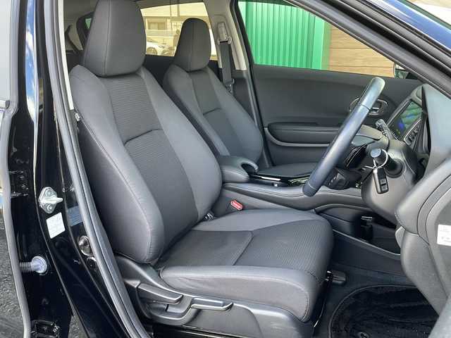 ホンダ ヴェゼル ハイブリッド X ホンダセンシング 岐阜県 2021(令3)年 2.7万km クリスタルブラックパール 禁煙車/ホンダセンシング/純正ナビ/HDMI/衝突軽減ブレーキ/レーンキープアシスト/カーテンエアバッグ/バックカメラ/前後ドライブレコーダー/ビルトインETC/パドルシフト/純正アルミホイール/純正フロアマット/ワンオーナー/ドアバイザー/LEDヘッドライト/オートエアコン/オートライト/オートハイビーム/プッシュスタート