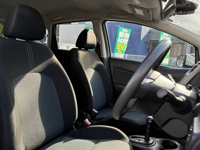 日産 ノート X 熊本県 2016(平28)年 7.6万km ブリリアントシルバー 純正ナビ（MM115D-W）/【フルセグTV/Bluetooth/CD】/エマージェンシーブレーキ/車線逸脱警報/ステアリングスイッチ/アイドリングストップ/プッシュスタート/スマートキー/ETC/オートライト/ウィンカーミラー/フロアマット/ドアバイザー/保証書/取扱説明書