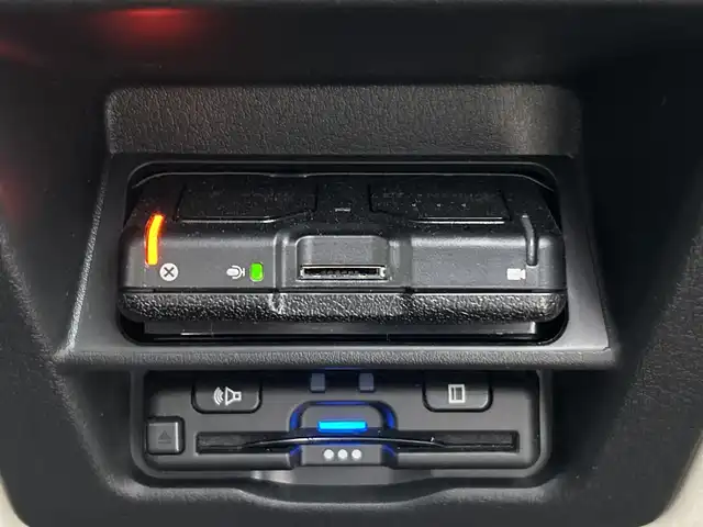 マツダ ＣＸ－６０ XD エクスクルーシブモード 愛知県 2023(令5)年 2.1万km プラチナクォーツメタリック 純正12インチSDナビゲーション/Bluetooth フルセグTV/AppleCarPlay AndroidAuto/全方位カメラ/ビルトインETC/サンルーフ/BOSEサウンドスピーカー/マツダアイアクティブセンス/レーダークルーズコントロール/ブラインドスポットモニター/オートマチックハイビーム/レーンキープアシスト/コーナーセンサー/アイドリングストップ/横滑り防止装置/パドルシフト/LEDヘッドライト/オートライト/フォグライト/パワーバックドア/シートヒーター(D/N/後席)/エアーシート(D/N)/パワーシート(D/N)/運転席メモリーシート/ステアリングヒーター/ステアリングリモコン/ドライブレコーダー/ウィンカーミラー/電動格納ミラー/スマートキー/エンジンプッシュスタート