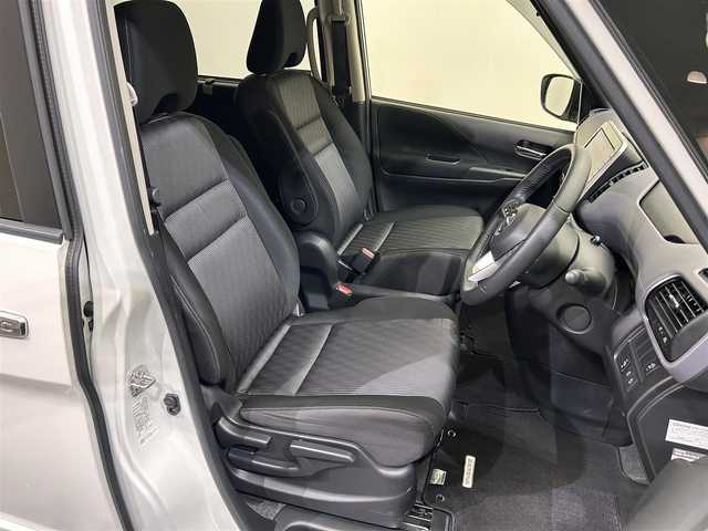 日産 セレナ ハイウェイスター V 愛媛県 2021(令3)年 3.7万km ブリリアントホワイトパール ・プロパイロット/・純正10インチナビゲーション/・フルセグテレビ/Bluetooth/DVD/・フリップダウンモニター/・アラウンドビューモニター/・インテリジェントルームミラー/・ETC/・ドライブレコーダー/・両側パワースライドドア/・LEDヘッドライト/・クルーズコントロール/・スマートキー