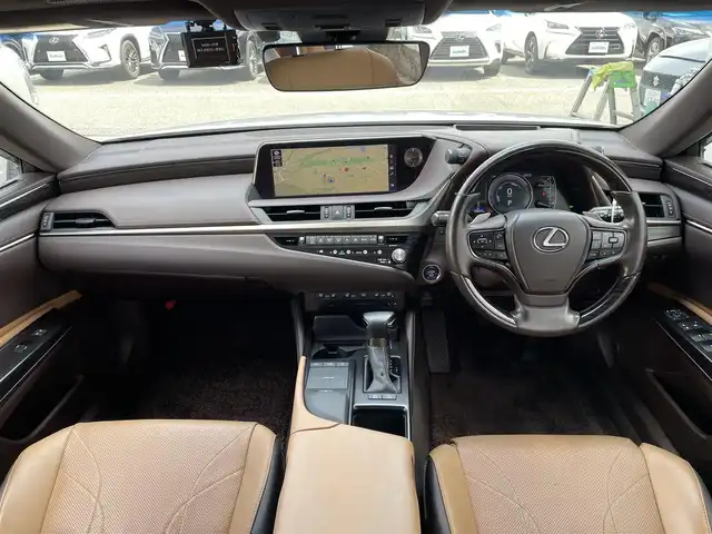 レクサス ＥＳ 300h バージョンL 東京都 2021(令3)年 2.5万km ソニッククォーツ ムーンルーフ/純正ナビ/パノラミックビューモニター/プリクラッシュセーフティ/ブラインドスポットモニター/レーダークルーズ/シートベンチレーション/パワーシート/ＥＴＣ/ドライブレコーダー