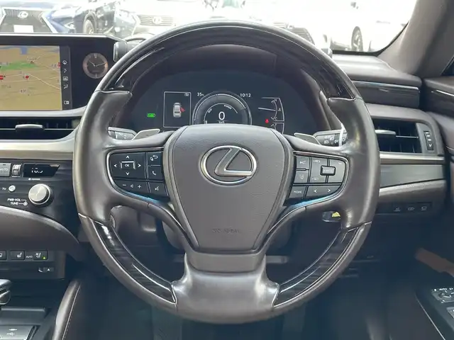 レクサス ＥＳ 300h バージョンL 東京都 2021(令3)年 2.5万km ソニッククォーツ ムーンルーフ/純正ナビ/パノラミックビューモニター/プリクラッシュセーフティ/ブラインドスポットモニター/レーダークルーズ/シートベンチレーション/パワーシート/ＥＴＣ/ドライブレコーダー