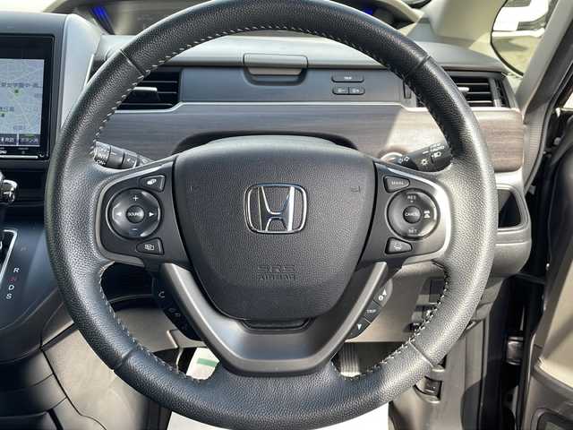 ホンダ フリード＋ G ホンダセンシング 東京都 2018(平30)年 7.1万km モダンスティールM ワンオーナー/新車時保証書  /取扱説明書【車両/ナビ】/ホンダセンシング/衝突軽減ブレーキ/誤発進抑制機能/歩行者事故低減ステアリング/アダプティブクルーズコントロール/車線維持支援システム/アイドリングストップ/純正ナビ/フルセグTV【VXM-187VFNi】/SD/CD/DVD/SDREC/BT/AppleCarplay/バックカメラ　ETC/Fドライブレコーダー/両側パワースライドドア/LEDヘッドライト/スマートキー×2【キータグ有】/革巻きハンドル/純正15インチアルミ