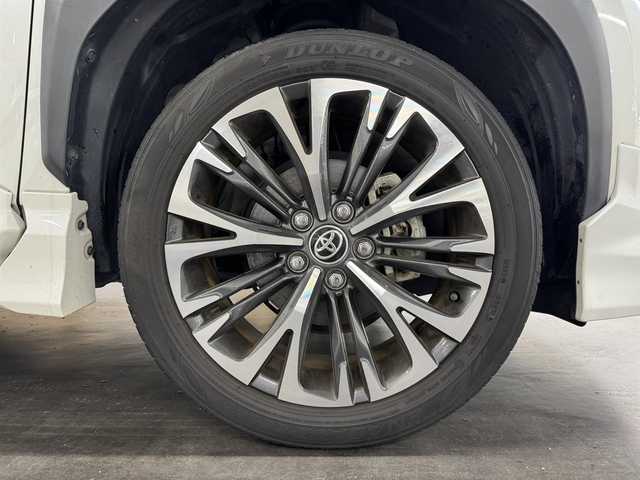 トヨタ ヤリスクロス ハイブリッド Z 三重県 2021(令3)年 3.1万km ホワイトパールクリスタルシャイン ハイブリッド/FF/フロアCVT/純正 8インチディスプレイオーディオ/（AM/FM/USB/iPod/Bluetooth/CD*/DVD*/Miracast/AppleCarPlay/AndroidAuto）*OP装備/【OP】パノラミックビューモニター/モデリスタエアロ（F/S/R下）/ドライブレコーダー 前後/ビルトイン ETC/Toyota Safety Sense/・プリクラッシュセーフティ/・レーントレーシングアシスト/・レーダークルコン（全車速追従機能付）/・オートハイビーム/・インテリジェントクリアランスソナー［パーキングサポートブレーキ（静止物）］/・ロードサインアシスト/・先行車発進告知機能/装備/・ハーフレザーシート/・シートヒーター（D/N）/・オートエアコン/・オートライト/・LEDヘッドランプ/・ステアリングスイッチ/・電子パーキングブレーキ＆オートブレーキホールド機能/・充電用USB-Aジャックx1（2.1A）、入力用USB-Aジャックx1/・プッシュスタート/・電動格納ドアミラー/・純正18inAW/など