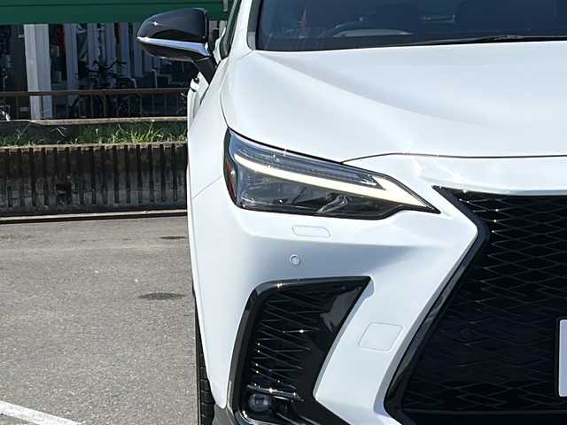レクサス ＮＸ 350h Fスポーツ 茨城県 2022(令4)年 2.7万km ホワイトノーヴァガラスフレーク 純正ナビ/プレミアムサウンド/デジタルインナーミラー/パノラミックビューモニター/運転支援/パノラマルーフ/悪路走行支援/全方位カメラ/サンルーフ/パワーシート/レザーシート/クルーズコントロール/LEDオートライト/シートヒーター/エアシート/純正20インチアルミホイール/純正フロアマット/ルーフレール/ABS/横滑り防止装置/コーナーセンサー/レーンキープアシスト/盗難防止装置/オートライト/オートマチックハイビーム/スマートキー/ETC