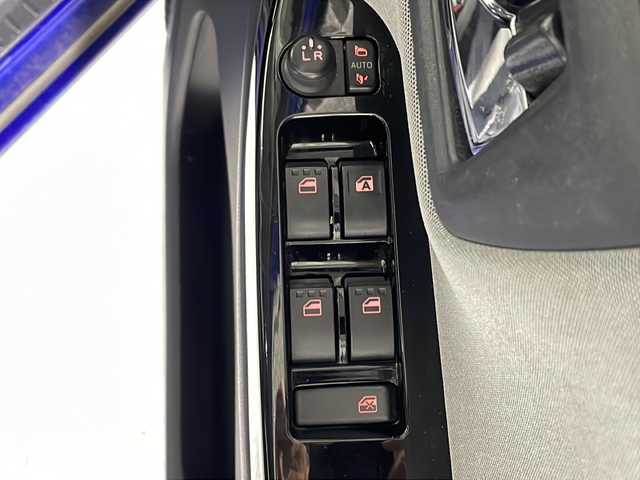 ダイハツ キャスト スタイル G SAⅡ 沖縄県 2017(平29)年 9.1万km ディープブルークリスタルマイカ 県外仕入れ/禁煙車/スマートアシストII/社外ナビAVIC-RW09/ＣＤ／ＤＶＤ／フルセグＴＶ　/Ｂｌｕｅｔｏｏｔｈ接続/ＵＳＢ接続/バックカメラ/純正１５インチアルミ/ドアバイザー/後方コーナーセンサー/ＥＴＣ/スマートキー/LEDヘッドライト