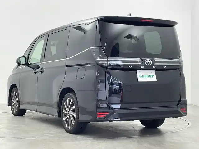トヨタ ヴォクシー S－Z 群馬県 2024(令6)年 1.7万km アティチュードブラックマイカ 純正１０．５型ナビ　バックカメラ　シートヒーター　両側電動スライドドア　衝突被害軽減ブレーキ　レーンアシスト　アダプティブクルーズコントロール　オートハイビーム　ＬＥＤヘッドライト　ＥＴＣ２．０　禁煙
