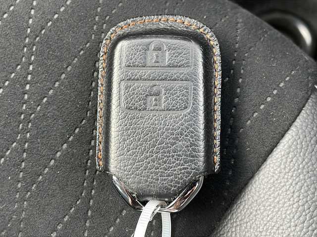 ホンダ シャトル ハイブリッド Z ホンダセンシング 岐阜県 2018(平30)年 6万km ルーセブラックM 純正SDナビ/フルセグ/DVD/BT/SD/バックカメラ/社外ドラレコ/ビルトインETC/ホンダセンシング/レーンキープアシスト/衝突軽減ブレーキ/レーダークルーズコントロール/コーナーセンサー/ハーフレザーシート/前席シートヒーター/ルーフレール/純正16インチAW/LEDヘッドライト/オートライト/フォグランプ/保証書