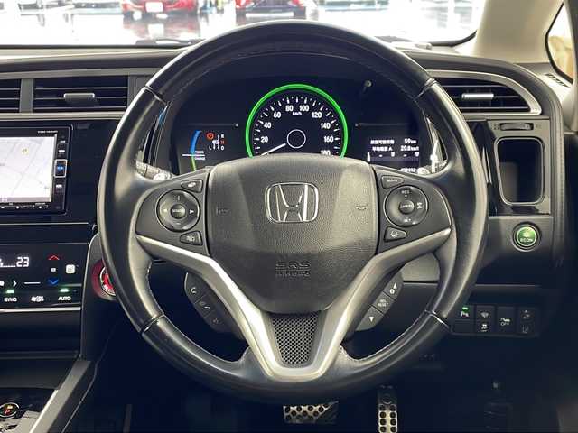 ホンダ シャトル ハイブリッド Z ホンダセンシング 岐阜県 2018(平30)年 6万km ルーセブラックM 純正SDナビ/フルセグ/DVD/BT/SD/バックカメラ/社外ドラレコ/ビルトインETC/ホンダセンシング/レーンキープアシスト/衝突軽減ブレーキ/レーダークルーズコントロール/コーナーセンサー/ハーフレザーシート/前席シートヒーター/ルーフレール/純正16インチAW/LEDヘッドライト/オートライト/フォグランプ/保証書