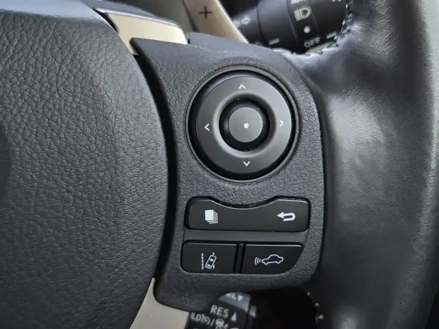 レクサス ＣＴ 200h バージョンC 鹿児島県 2019(令1)年 5.7万km ソニックチタニウム 純正ＯＰ前後ドライブレコーダー　/レーダークルーズコントロール　/ビルトインＥＴＣ２．０　/純正ＳＤナビ　/Ｂｌｕｅｔｏｏｔｈオーディオ　/フルセグテレビ　/プリクラッシュセーフティ　/レーンディパーチャーアラート/D+N席パワーシート/D+N席シートヒーター/プッシュスタート/スマートキー/エアバック(W+サイド)/カーテンエアバッグ