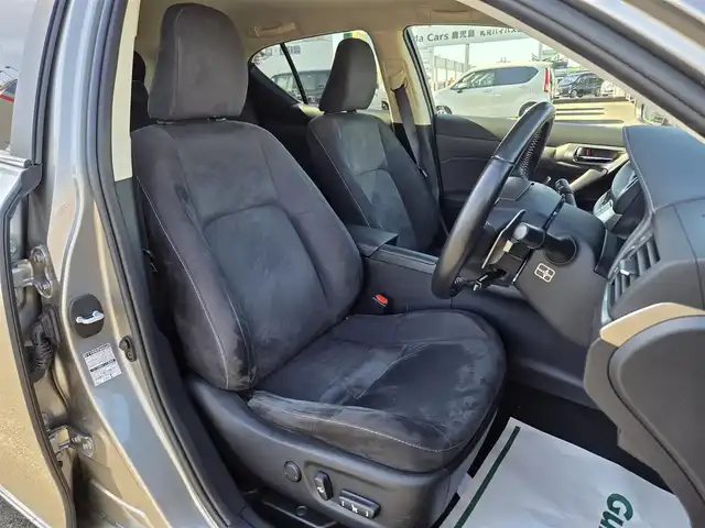 レクサス ＣＴ 200h バージョンC 鹿児島県 2019(令1)年 5.7万km ソニックチタニウム 純正ＯＰ前後ドライブレコーダー　/レーダークルーズコントロール　/ビルトインＥＴＣ２．０　/純正ＳＤナビ　/Ｂｌｕｅｔｏｏｔｈオーディオ　/フルセグテレビ　/プリクラッシュセーフティ　/レーンディパーチャーアラート/D+N席パワーシート/D+N席シートヒーター/プッシュスタート/スマートキー/エアバック(W+サイド)/カーテンエアバッグ